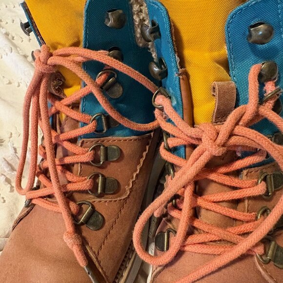 Tom’s Brown Wedge Boot Size 5.5 - Picture 5 of 6